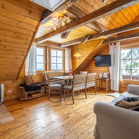 Apartmán Zirbenhutte Am Falkert Auf Der Heidi-Alm Koflach Exteriér fotografie